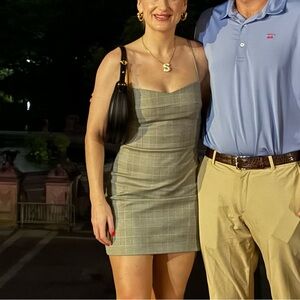 Size 4, fits like small mango dress.